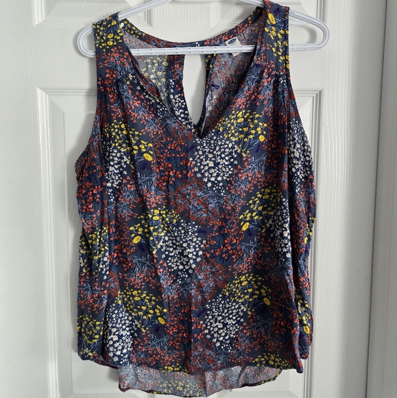 (XL) Old Navy floral printed V neck cut out tank - Picture 2 of 8